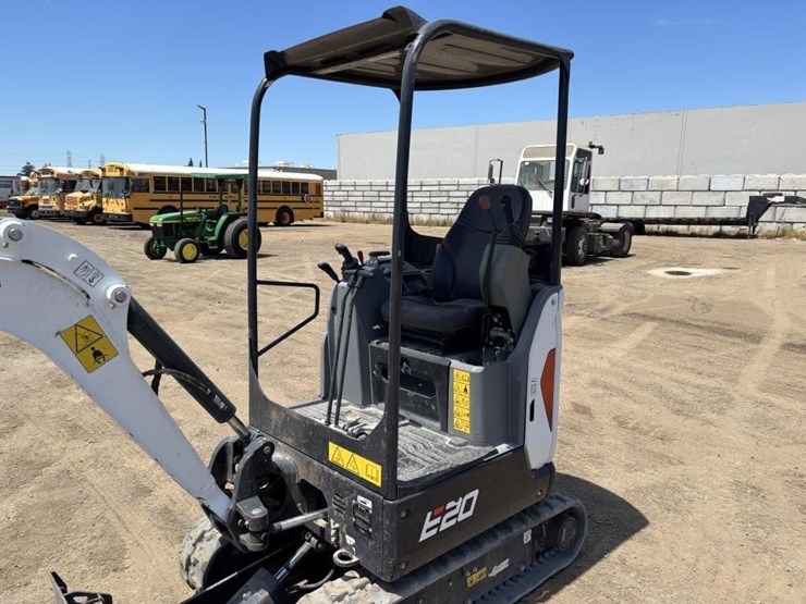 2022-bobcat-e20-image-24