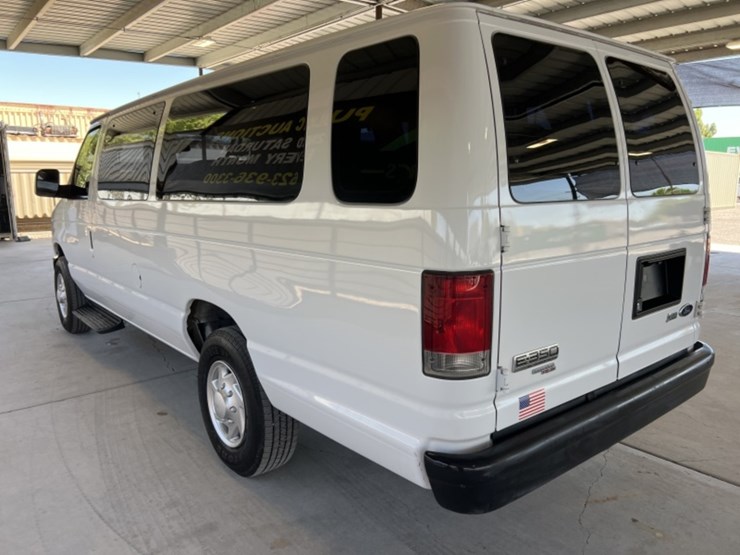 2014-ford-e350-image-5