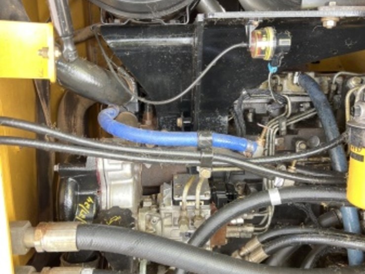 caterpillar-928g-image-17