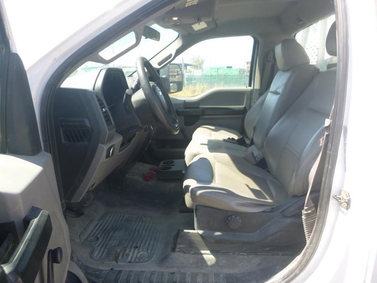2017-ford-f450-image-11
