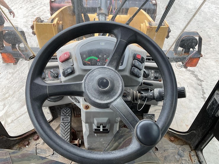 2021-caterpillar-903d-image-14
