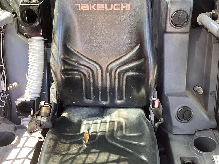 2018-takeuchi-tl12r2-image-16