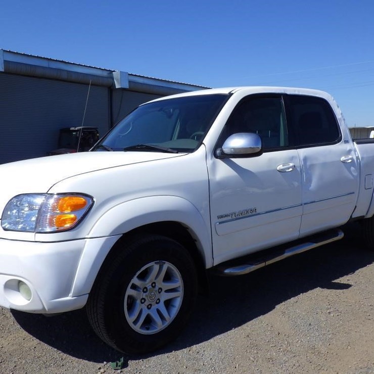 2004 TOYOTA TUNDRA