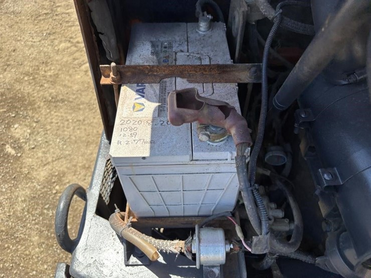 takeuchi-tb2507-hydraulic-excavator-image-33