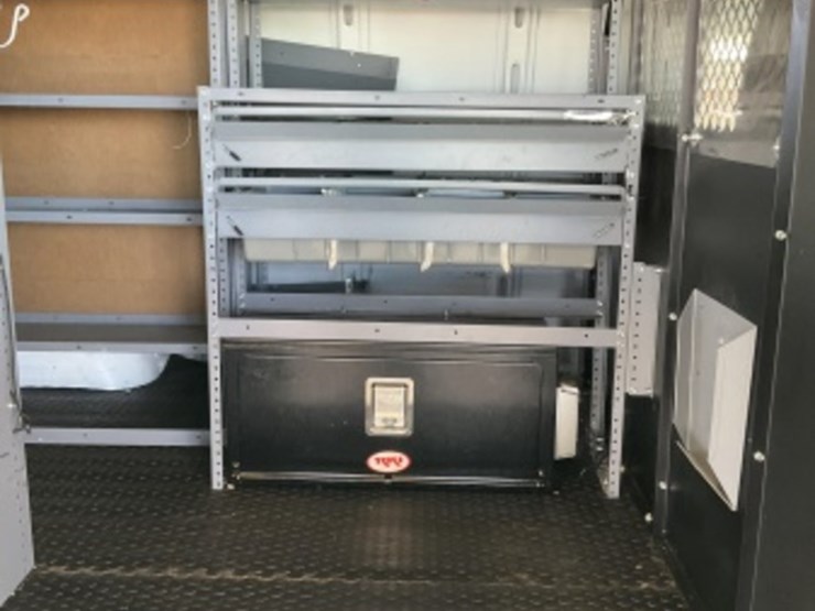 2013-chevrolet-express-2500-image-9