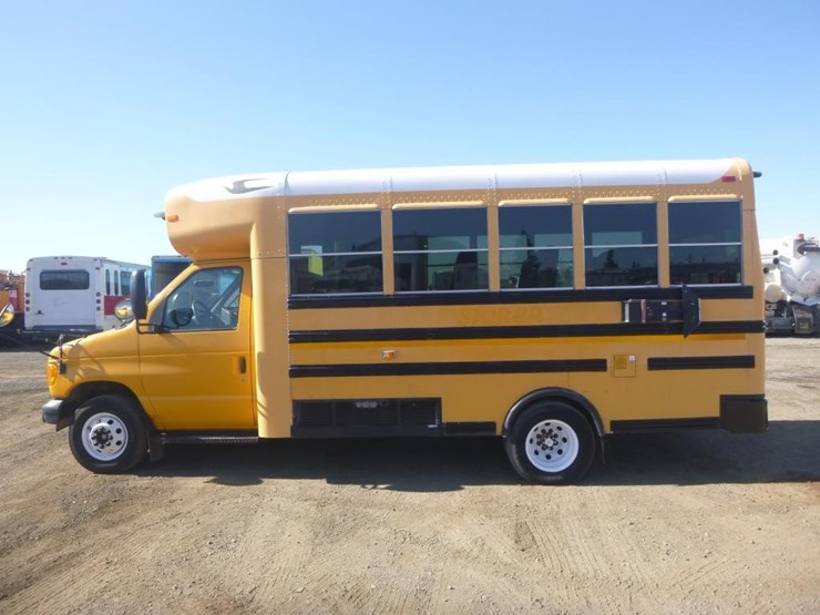 2005-ford-e450-image-5