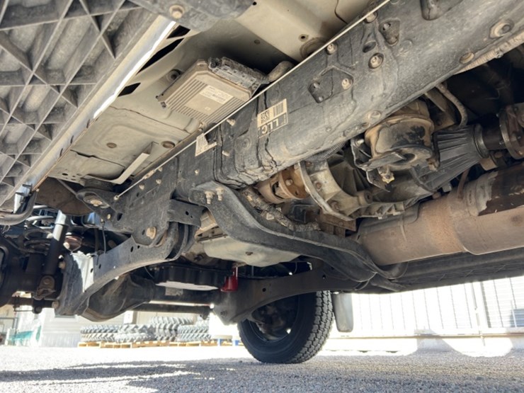 2016-ford-f550-image-26