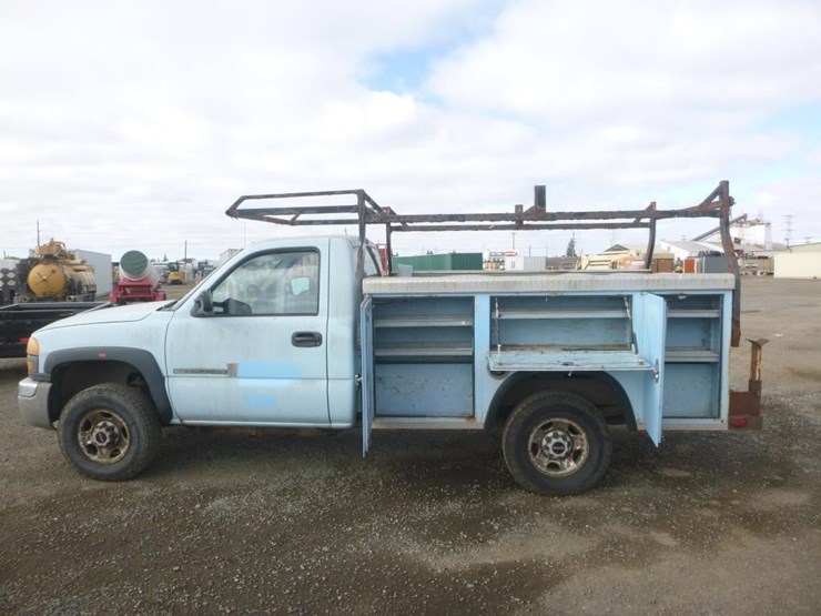 2004-gmc-2500-image-5