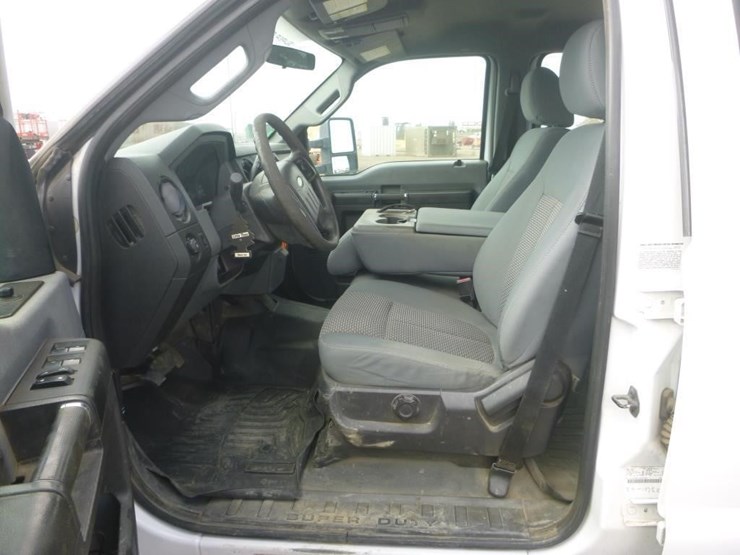 2012-ford-f550-image-10