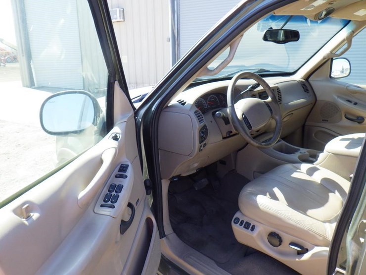 2001-ford-expedition-image-5
