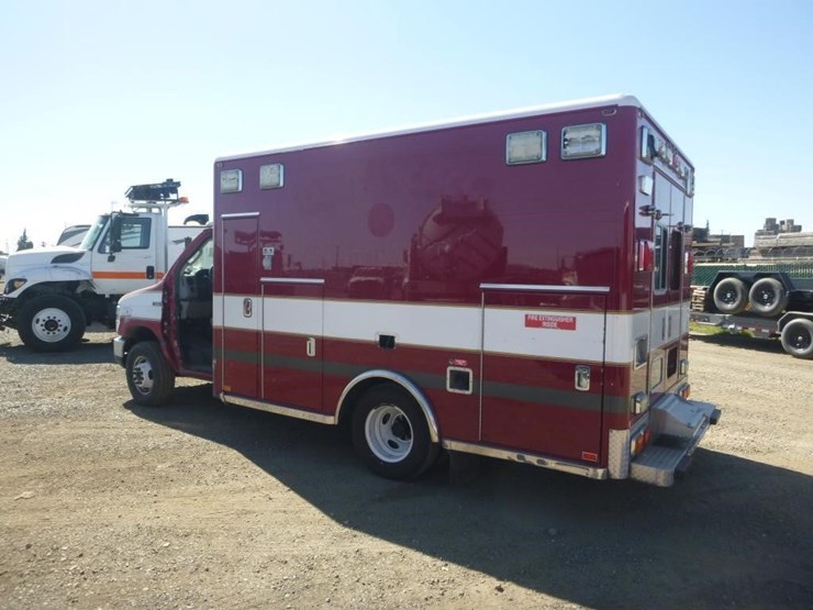 2012-ford-e350-image-5