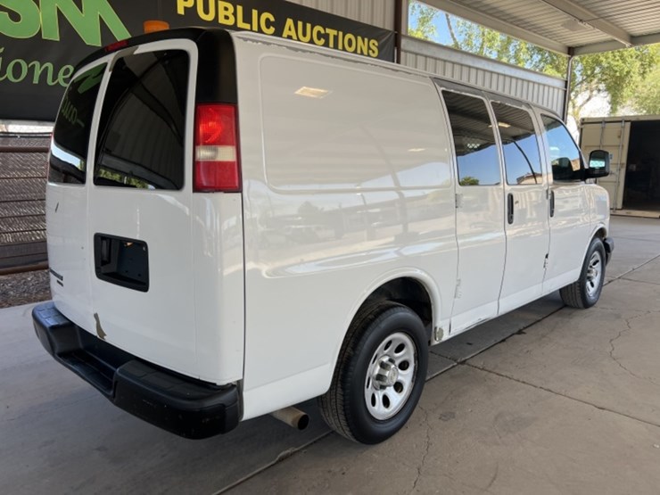 2012-chevrolet-express-1500-image-7