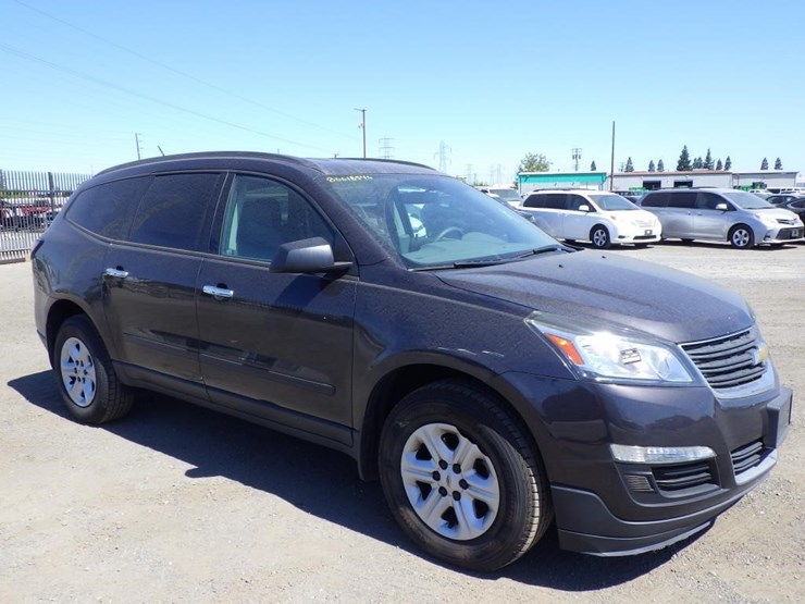 2017-chevrolet-traverse-image-3
