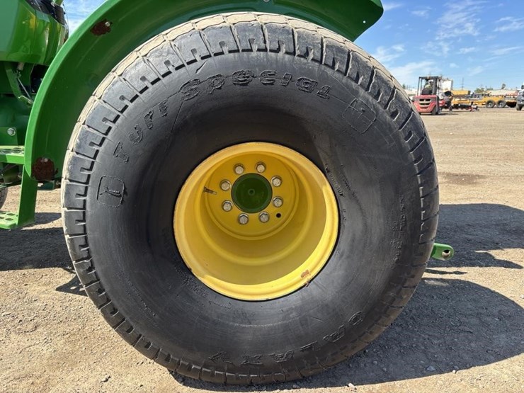 2016-john-deere-5055e-image-17