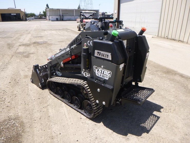 2024-kubota-d1703-image-4