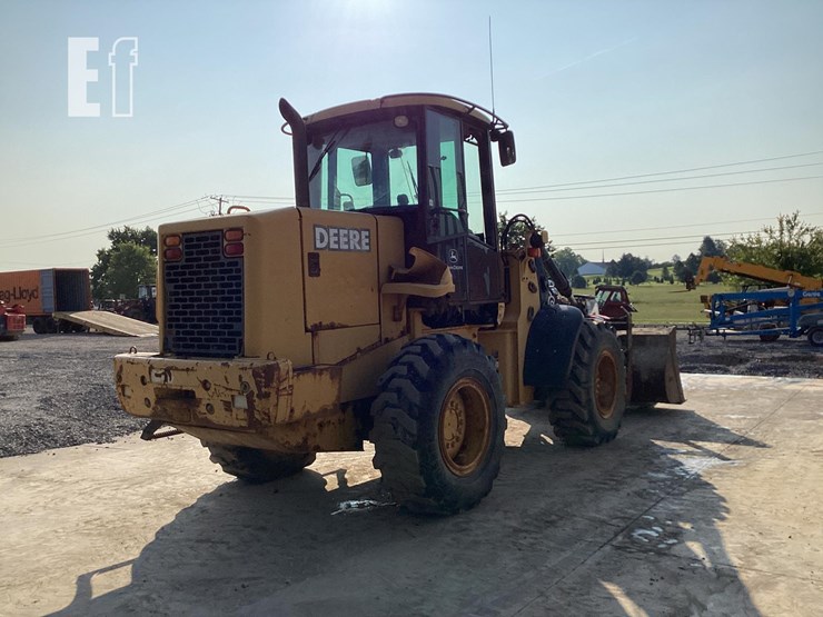 2002-deere-tc44h-image-4