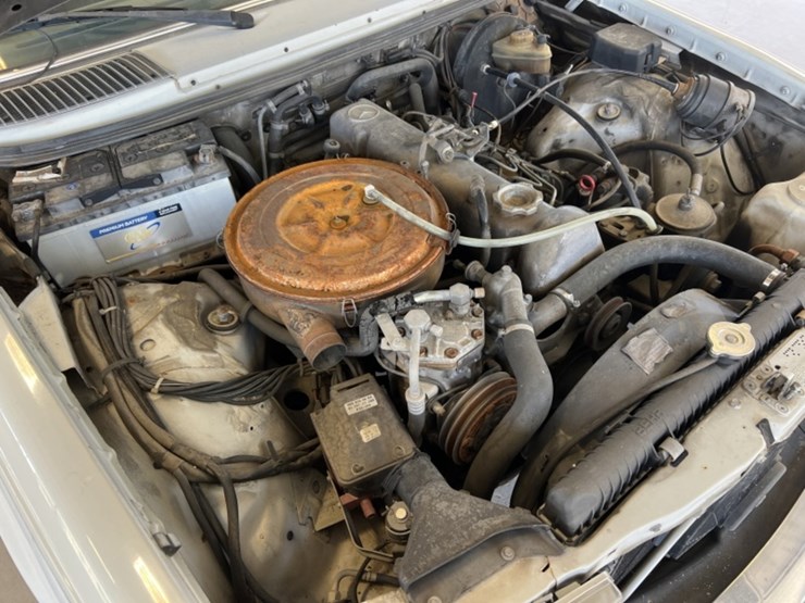 1978-mercedes-300d-sdn-image-14