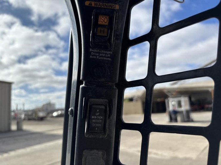 2019-bobcat-t590-image-26
