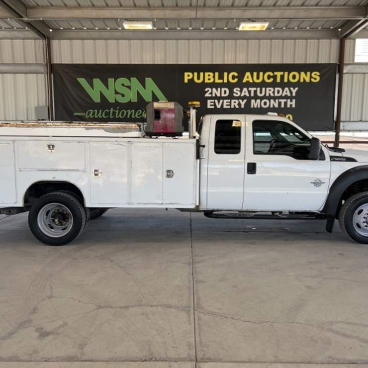 2013 FORD F550