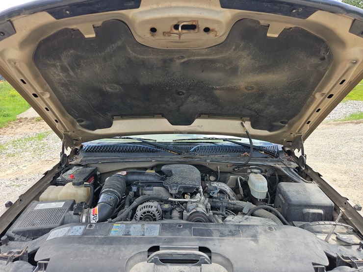 2005-chevrolet-silverado-3500-image-17