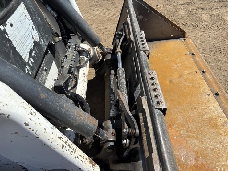 2021-bobcat-t76-image-11