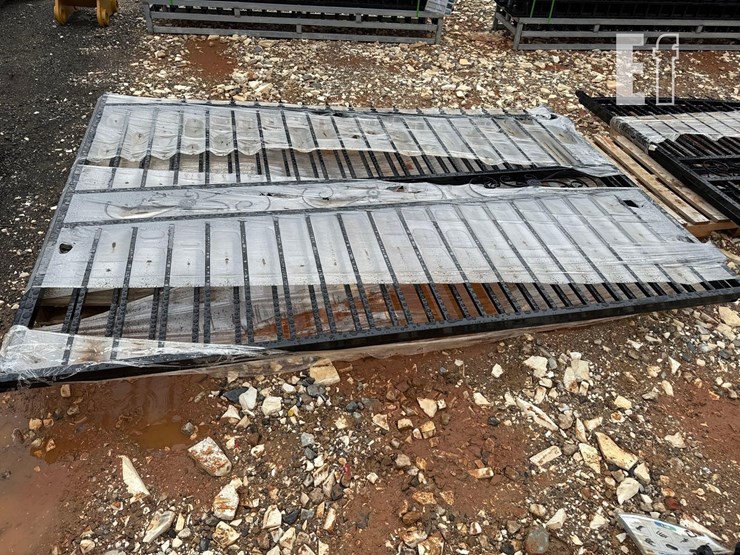 10ft-bi-parting-gates-image-1