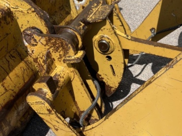 caterpillar-928g-image-20