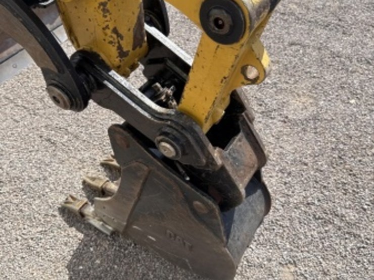 2019-caterpillar-305e2-cr-image-17