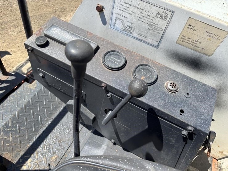 airman-hm305-hydraulic-excavator-image-29