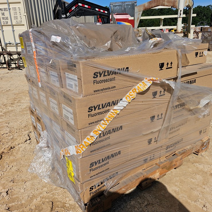 #20827 • T8 Fluorescent 53 Boxes 30 Per Box 2FT Long