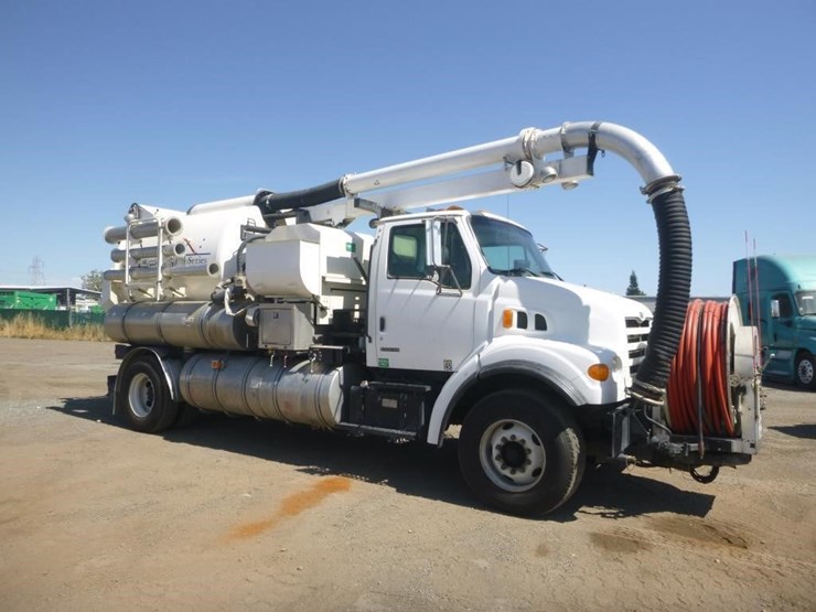 2000-vactor-2100-image-2