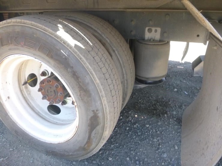 2013-ford-f650-image-30