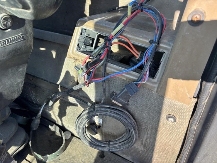2004-case-721d-image-35