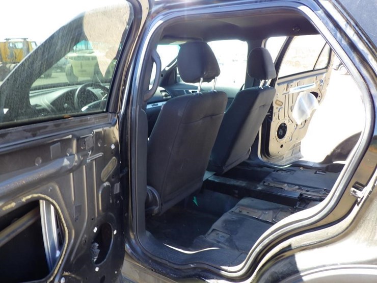 2014-ford-explorer-image-8