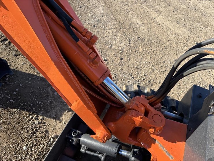 kubota-ex-7-hydraulic-excavator-image-13