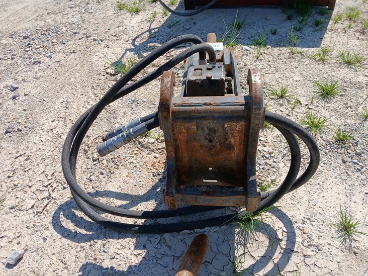 #20719-•-striker-hydraulic-hammer-excavator-attachment-image-4