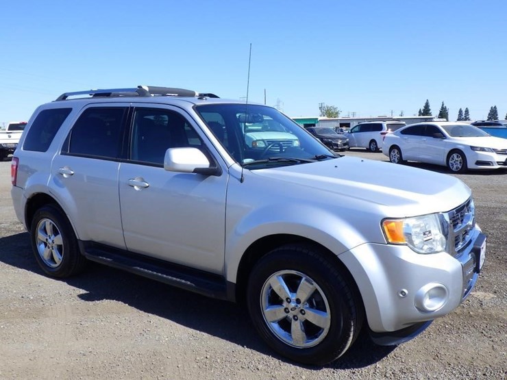 2012-ford-escape-image-2