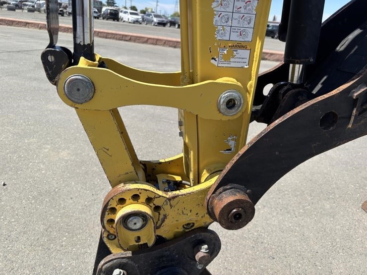 2020-yanmar-vi035-hydraulic-excavator-image-14