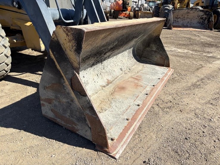 2020-deere-410l-image-10