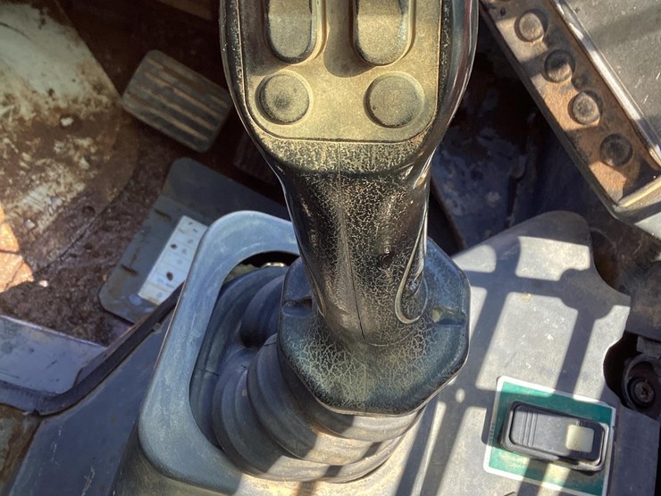 2018-takeuchi-tl12r2-image-18