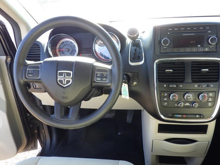 2012-dodge-grand-caravan-image-9