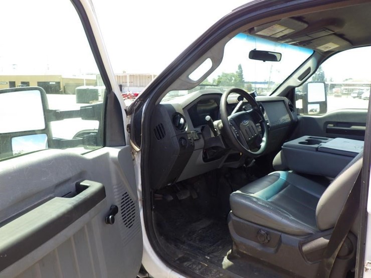 2014-ford-f550-image-5