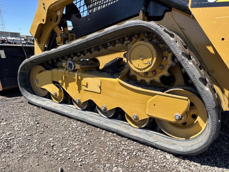 2016-caterpillar-259d-image-16