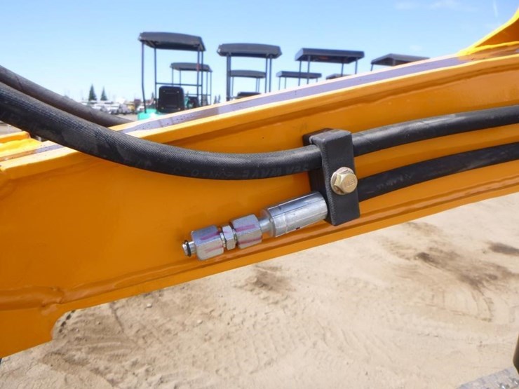 2025-vicsec-vc15j-hydraulic-excavator-image-14