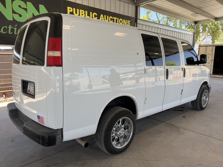 2014-chevrolet-express-2500-image-7