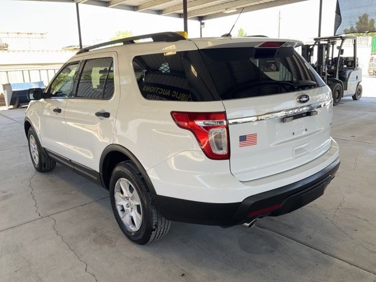 2013-ford-explorer-image-5