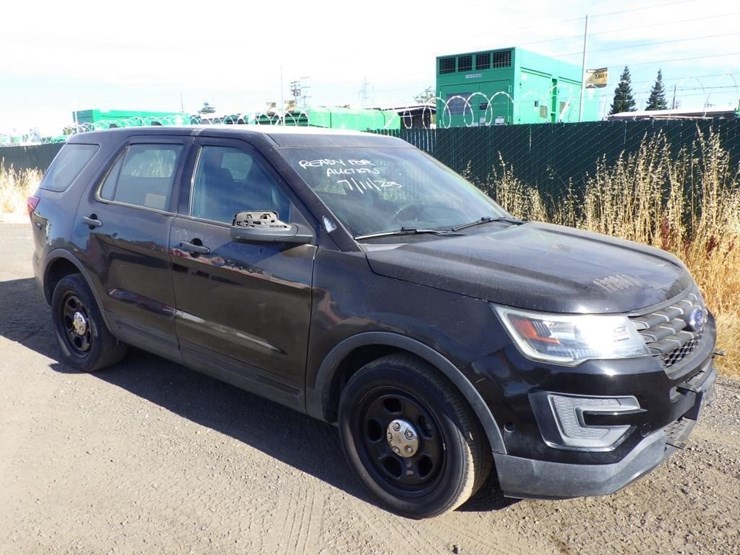 2017-ford-explorer-image-2