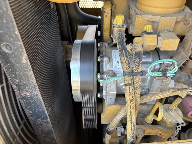 2006-caterpillar-d6n-image-39