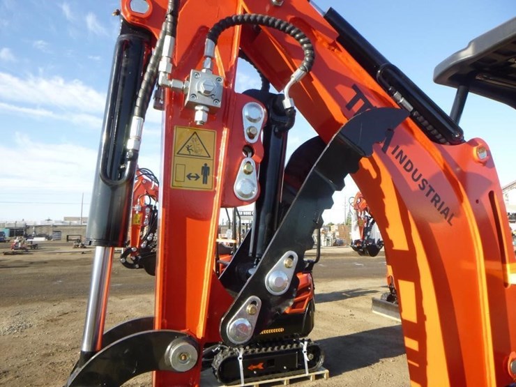 2025-tpm-16-hydraulic-excavator-image-13