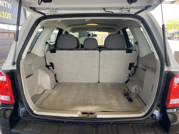 2012-ford-escape-xls-image-9